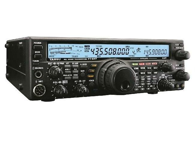 Кв укв. Yaesu ft-847. Радиостанции стационарные ft 847. ФТ 847 трансивер. Кв трансивер ft 710.