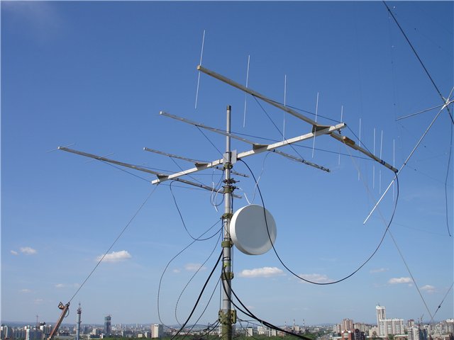 Кольцевая антенна. Антенна круговой поляризации 137 МГЦ.