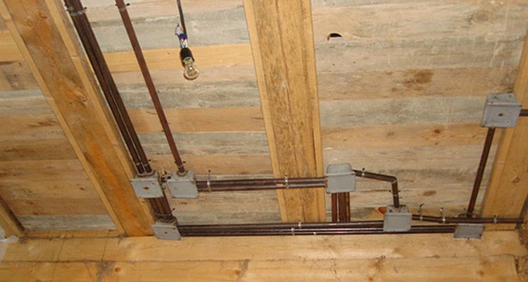 Монтаж кабель канала своими руками в деревянном доме без фурнитуры