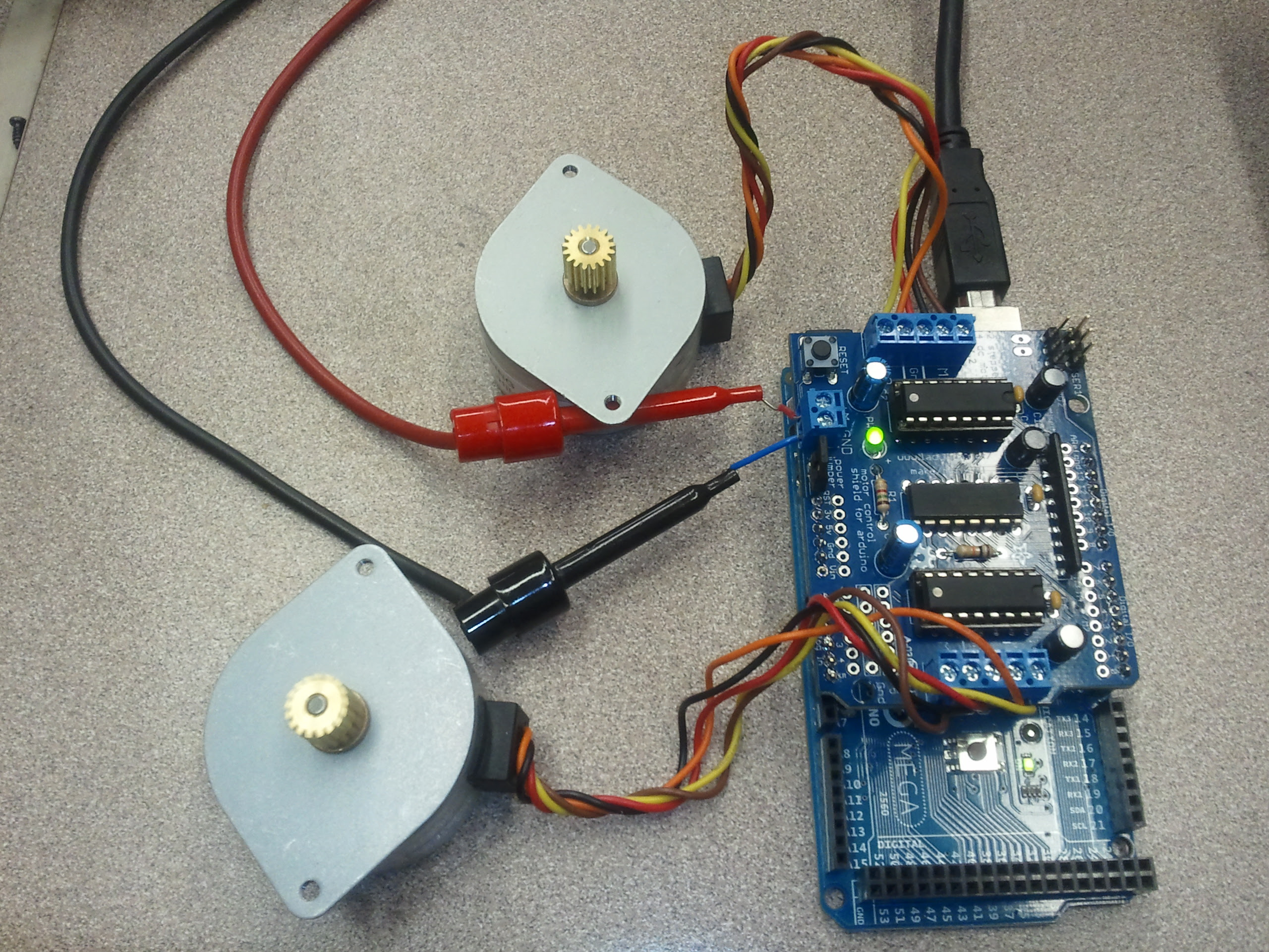 Маленький управление. Motor Control Shield l293d. Motor Control Shield l293d (шилд управления двигателями) для Arduino. Adafruit l293d Motor Shield. Ардуино Motor Shield.