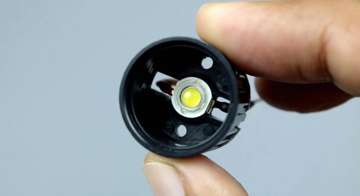 Самодельный супер яркий мини LEDфонарик